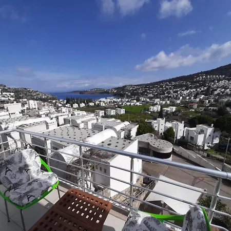 Two Storey With Sea View In A With Pool 度假居 *
